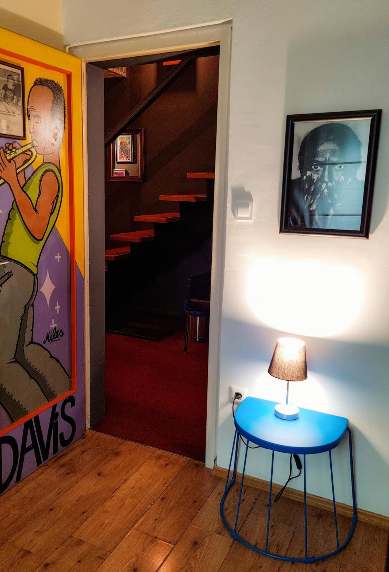 Hostel Sax Pub